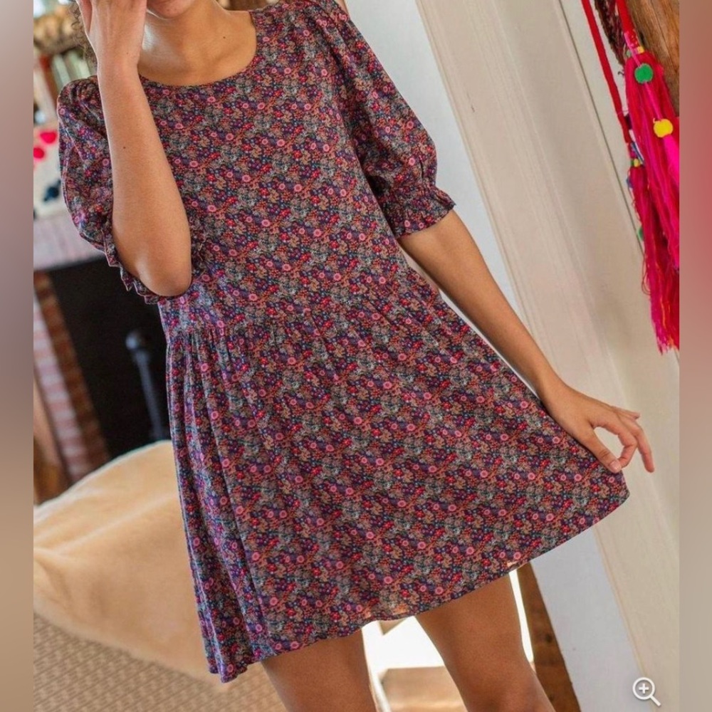 Floral dress with puff sleeves